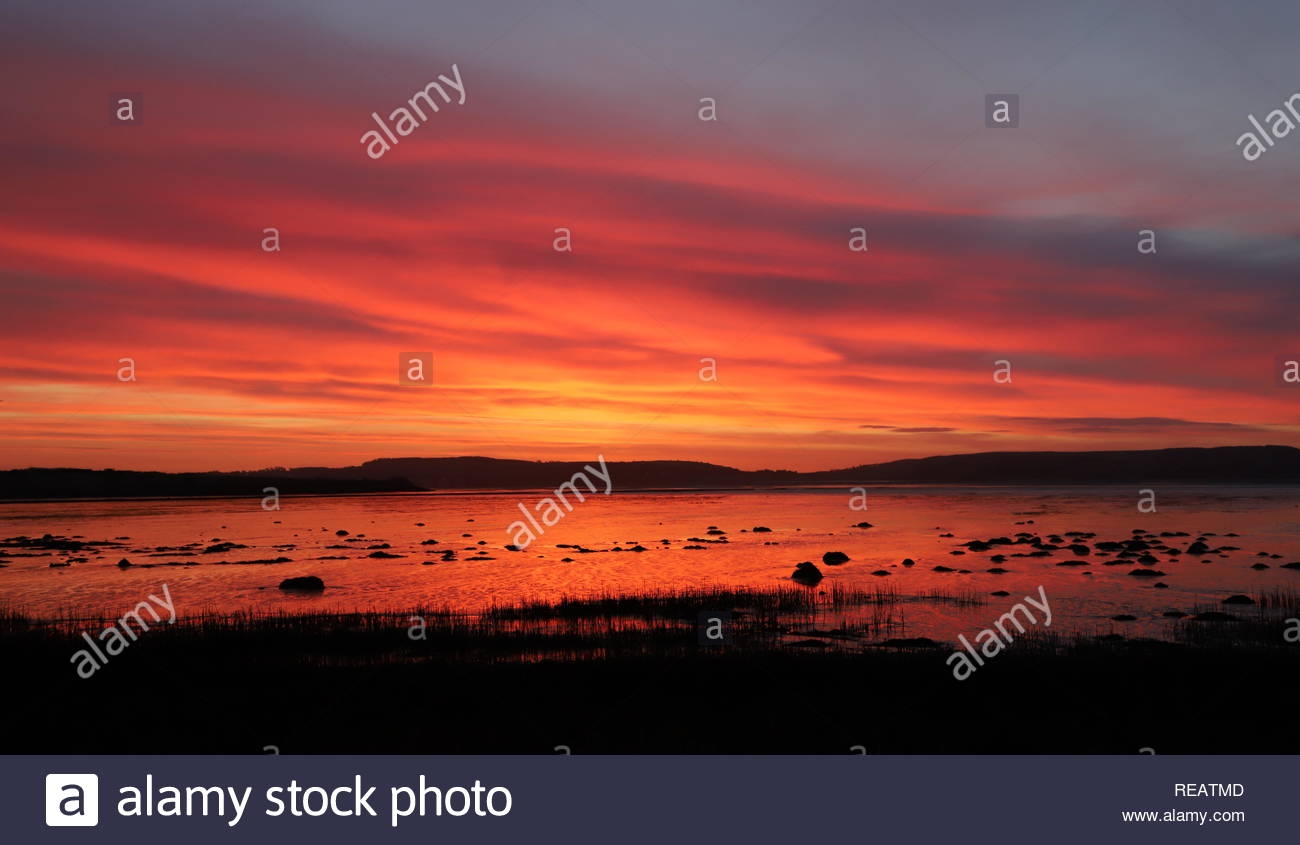 Dundee Uk 21st January 2019 Sunrise Over The Tay Estuary After